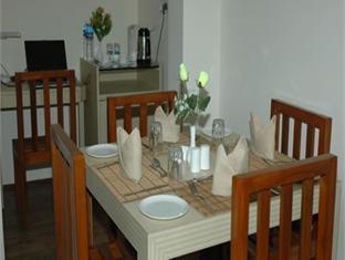 Manu Residency Hotel Бангалор Екстериор снимка
