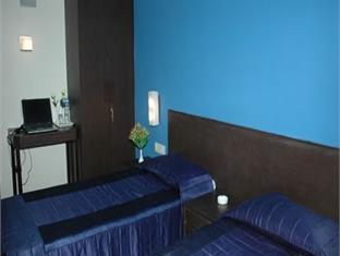 Manu Residency Hotel Бангалор Екстериор снимка
